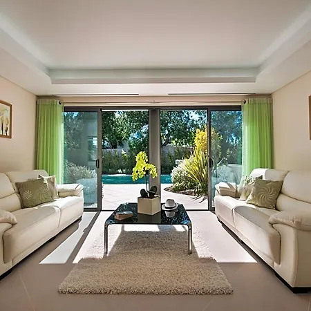 Luxurious In With Private Pool