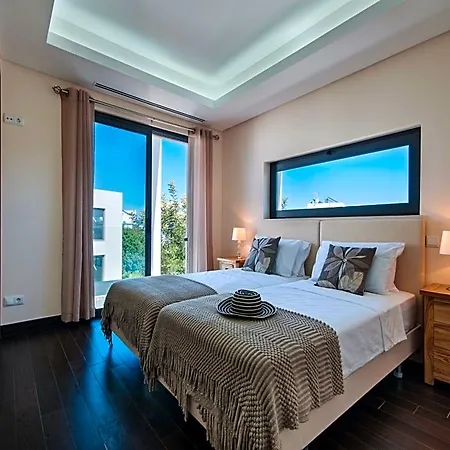 Hotel Luxurious In With Private Pool 3*